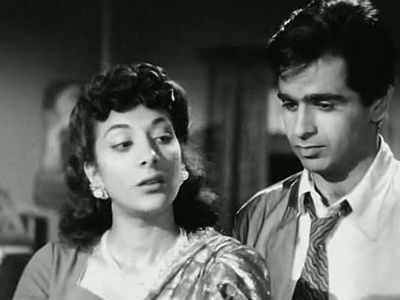 Dilip Kumar had refused to work with Nargis?