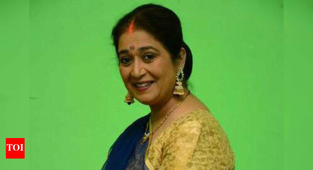 Amita loves theatre more than TV - Times of India