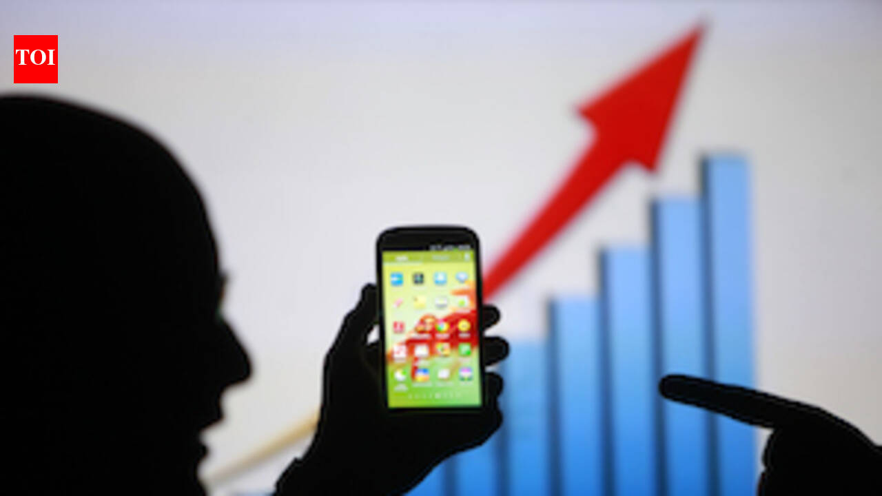 10 things to do with your old smartphone