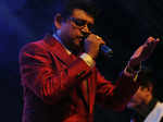 Amit and Babul perform at Kalamandir