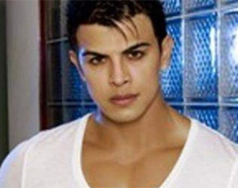 
I'm not gay, have intimate photos with Ayesha to prove it: Sahil Khan
