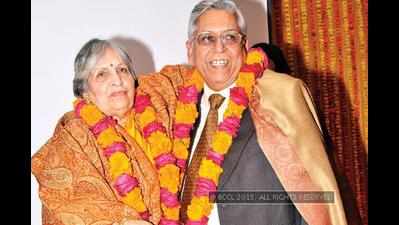 Santosh and KK Arora's 50th wedding anniversary in Lucknow