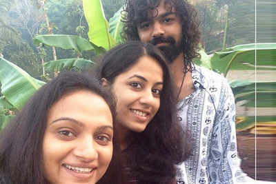 Krishna’s threesome selfie with Pranav!