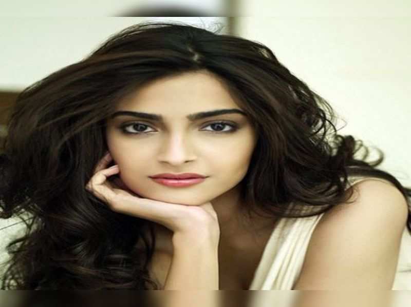 Sonam Kapoor: Sonam Kapoor is borderline diabetic | Kannada Movie News