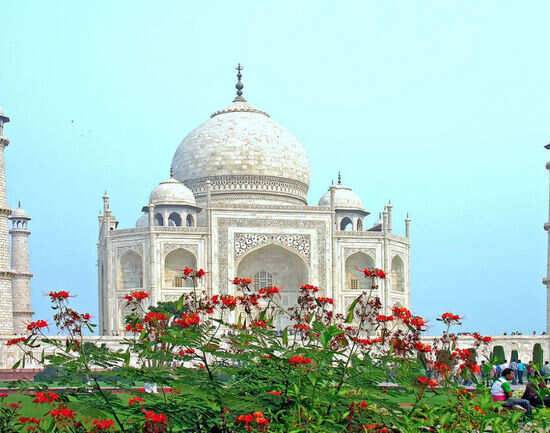 10 astonishing facts about the Taj Mahal