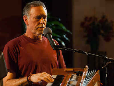 Rockstar Of Yoga, Krishna Das Performs In Mumbai | Hindi Movie News ...