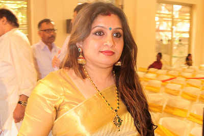 Suchithra spotted in her ethnic best at Deepu Karunakaran's wedding in Trivandrum