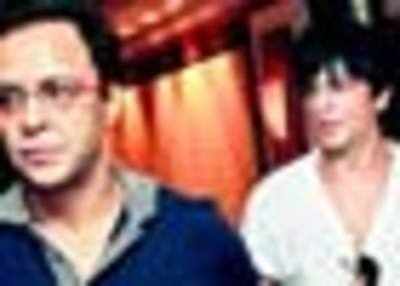 SRK patches up with Vidhu Vinod Chopra