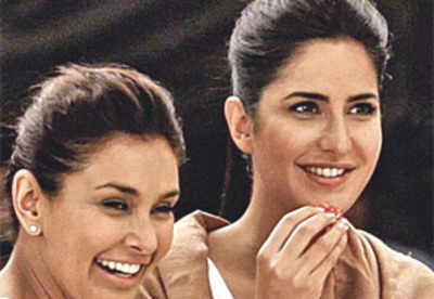 Lisa Ray is now Katrina's new best friend