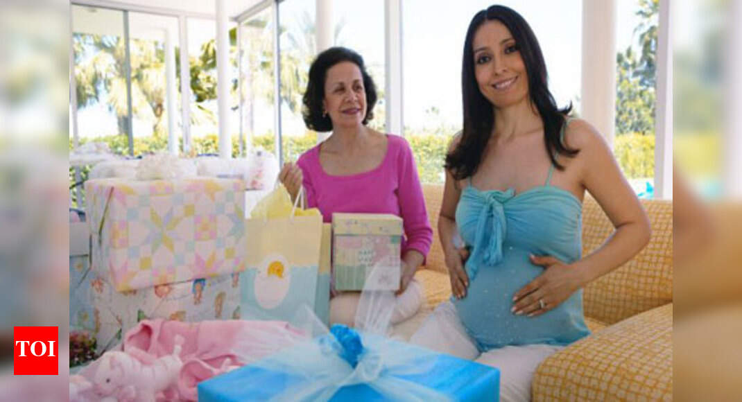 The pregnant poise creates waves - Times of India