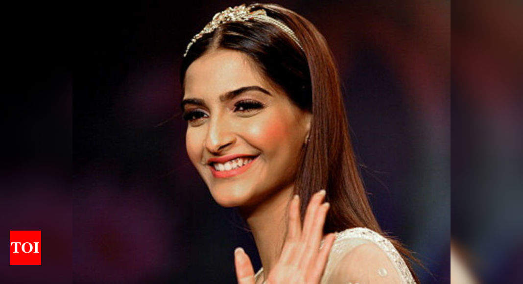 sonam-kapoor-i-didn-t-even-mention-deepika-s-name-hindi-movie-news