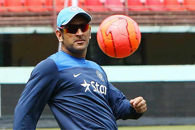 Don't sell your products using Dhoni's name: HC to Maxx