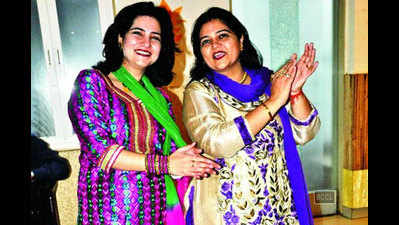 Ladies celebrate Lohri at a social club in Kanpur