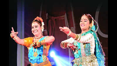 Music and dance event at Vasantrao Deshpande Hall in Nagpur