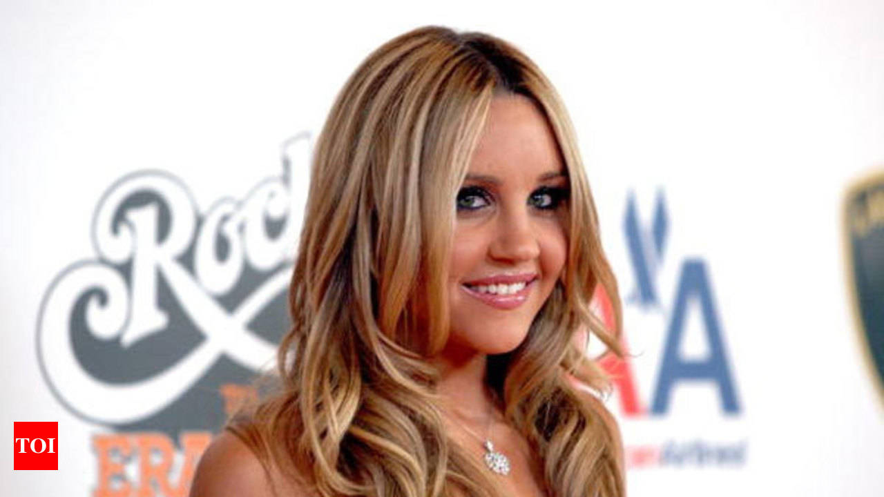 Amanda Bynes wins DUI Battle, will not be prosecuted | English Movie News -  Times of India