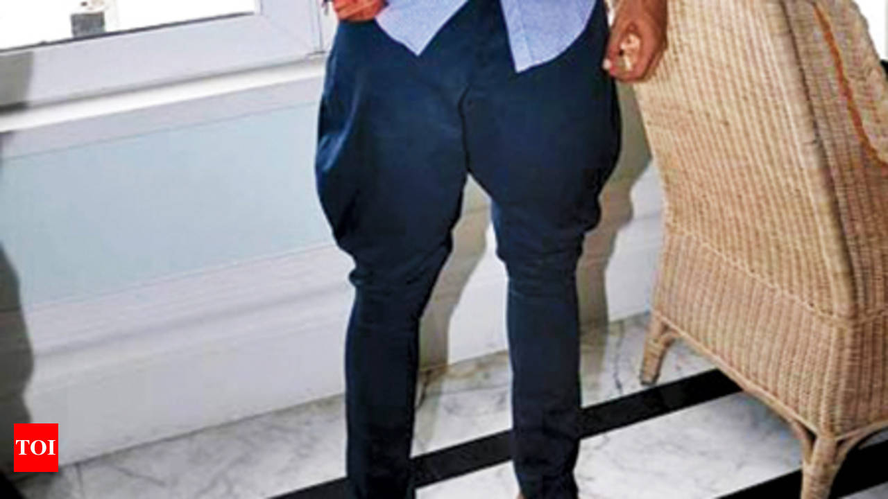 Dark Green Jodhpuri Bandhgala With White Trouser, Bandhgala suit, Jodhpuri  suits for men, Wedding bandhgala, Stylish jodhpuri suit, Designer jodhpri  suit - Rajanyas Ecommerce Private Limited, Yamuna Nagar | ID: 27546371297