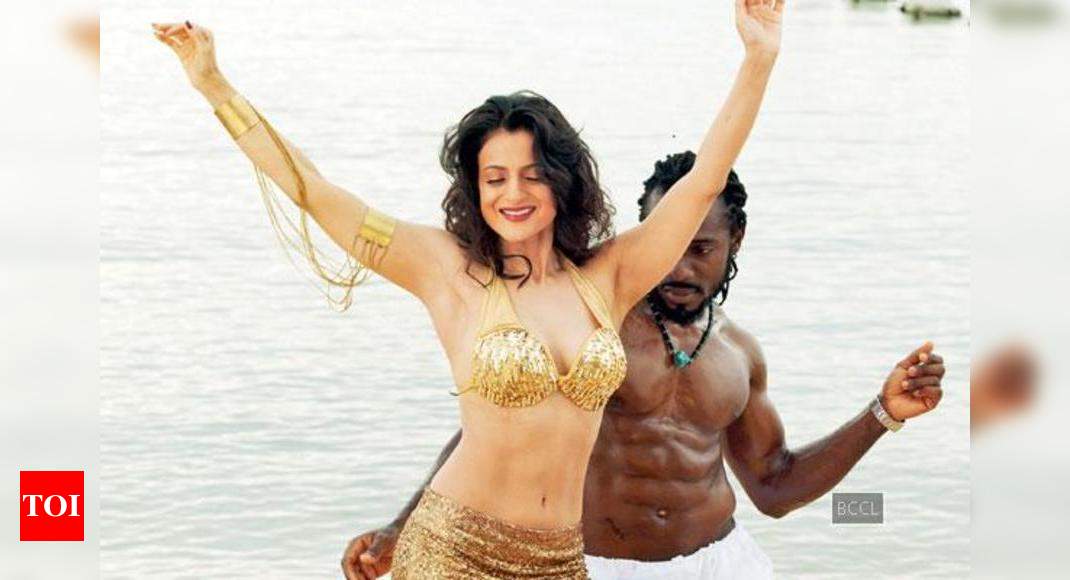1070px x 580px - Ameesha Patel kicked about playing a double role in her maiden production |  Hindi Movie News - Times of India