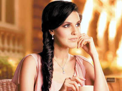 Neha Dhupia unveils new jewellery collection from Gdivas in Mumbai