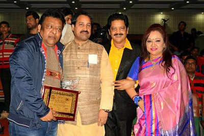 Udit Narayan- Deepa awarded