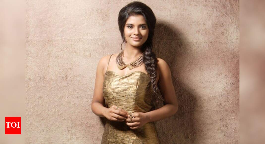 Aishwarya To Romance Ma Ka Pa Tamil Movie News Times Of India