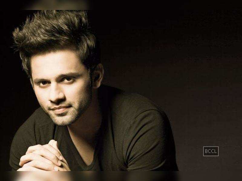 Rahul Vaidya: 800 people turn up for Rahul's concert in ...