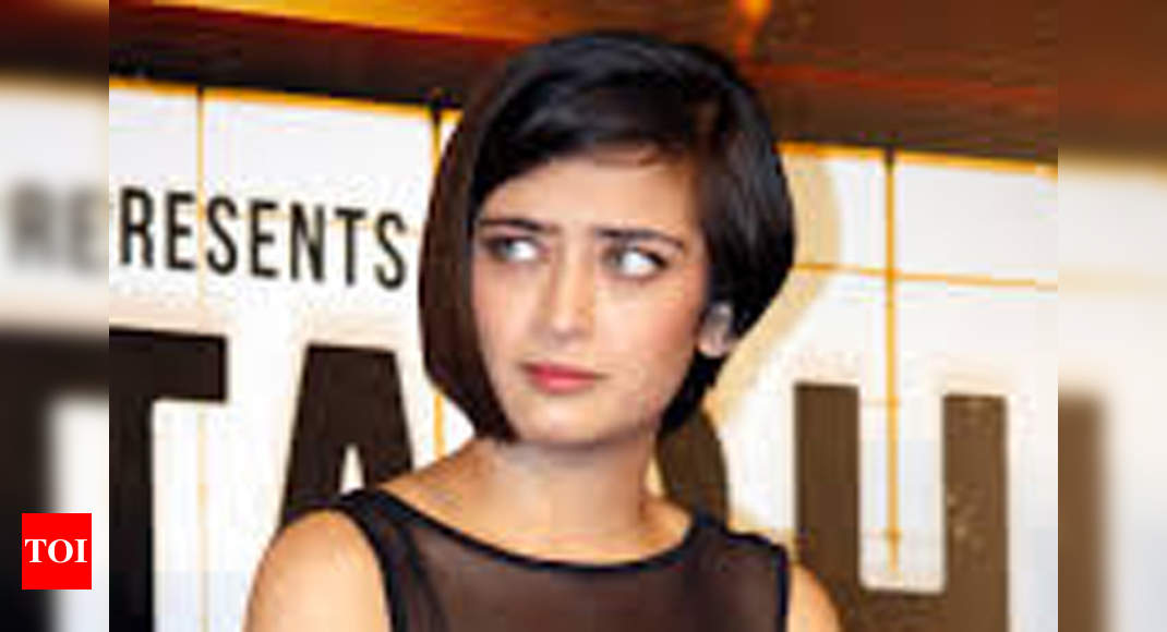 Akshara Hassan makes pixie short hair trendy | Hindi Movie News - Times of  India