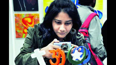 Art at Craft exhibition organised at Pritam Lal Dua ‘Rang Jashn’ in Indore