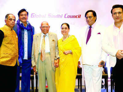 The Global Sindhi Council presented the Global Awards to various achievers in Mumbai