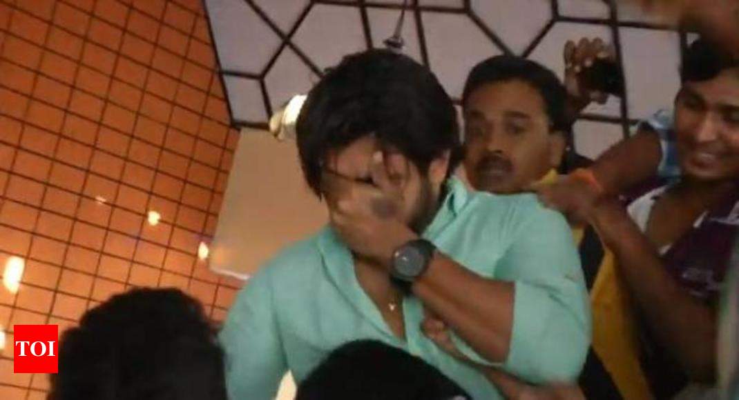 Arun Vijay aka Victor moved to tears | Tamil Movie News - Times of India