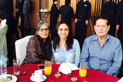 Amruta date with Salman's family