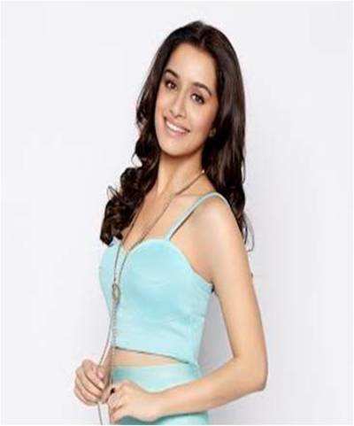 Shraddha Kapoor couriers a book to her fan in New York