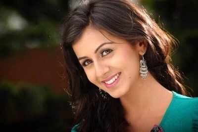 Nikki shoots for a Malayalam movie