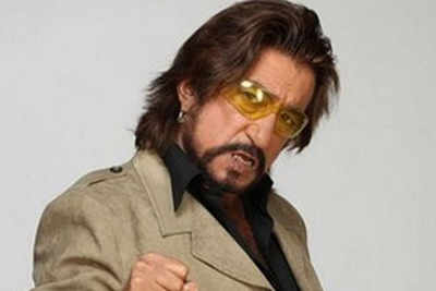 Shakti Kapoor strikes up a conversation with androgynous males