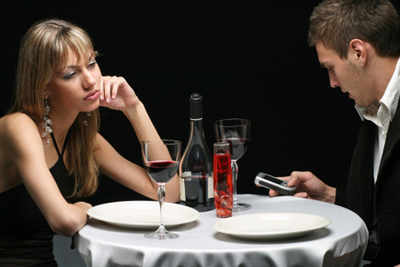 What not to do while dining out