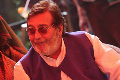 Dad's the way for Vinod Khanna