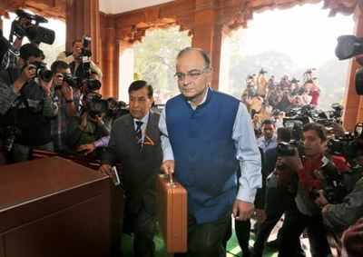 Budget 2015: Easing inflation provides room for rate cut by RBI, Jaitley says
