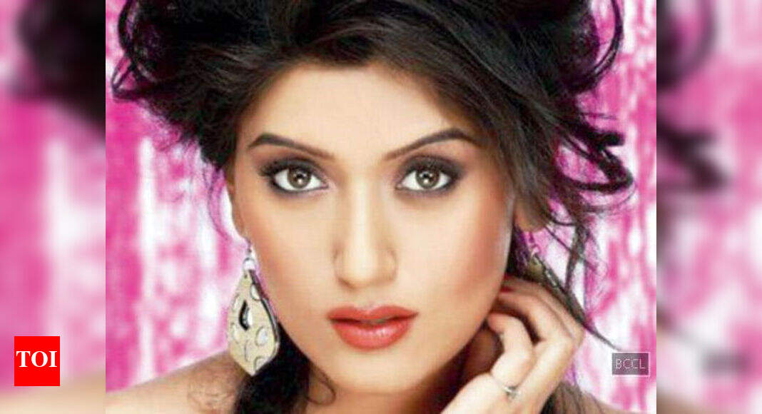Why these TV actors are struggling to deliver dialogues - Times of India