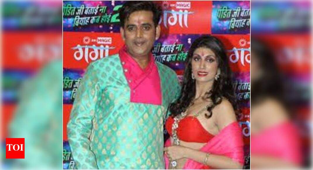 BIG Magic Ganga celebrates Holi with Ravi Kishan - Times of India