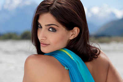 Sonam Kapoor discharged from hospital