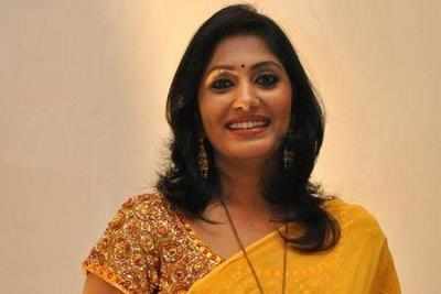 Jhansi replaces Suma as Soundarya Lahari's new host