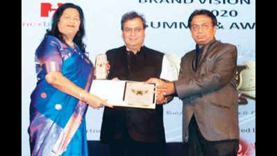 Grace Pinto receives the Brand Visionary Award 2015 in Delhi