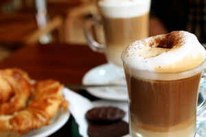 Caf&eacute; culture in Edinburgh