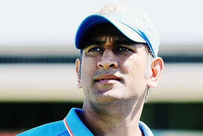World Cup 2015: Will only rest a player if there is danger of breakdown, says Dhoni