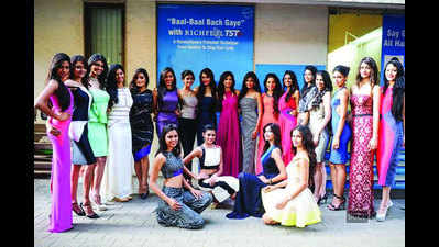 fbb Femina Miss India 2015 finalists visit Richfeel in Mumbai