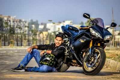 Racer Rohit Giri set to make acting debut