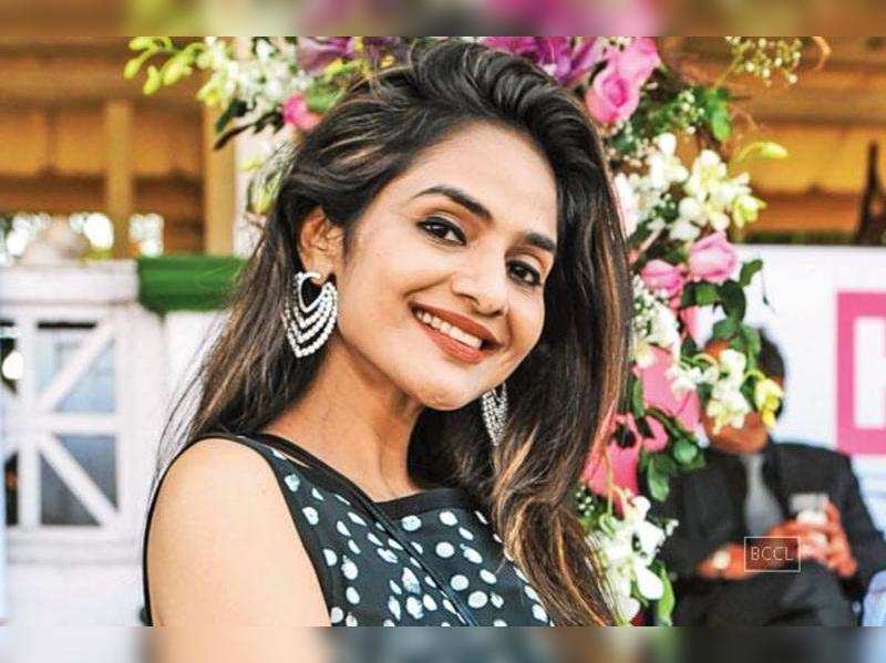 parmeet sethi: Madhoo to debut on TV - Times of India