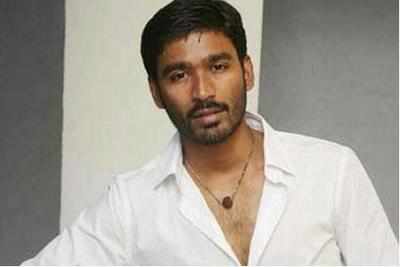 Dhanush's journey on a train from Delhi