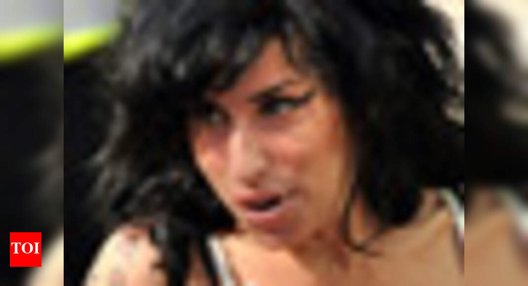 Booze is killing Amy, say her parents | English Movie News - Times of India