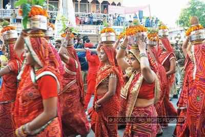 Festival of Gangaur kickstarts in Jaipur