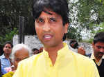 Yogendra, Prashant should quit AAP: Kumar Vishwas